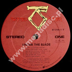 TWISTED SISTER - Under The Blade +1 - US Mix - US Atlantic 1985 1st Press - NEAR MINT VINTAGE VINYL